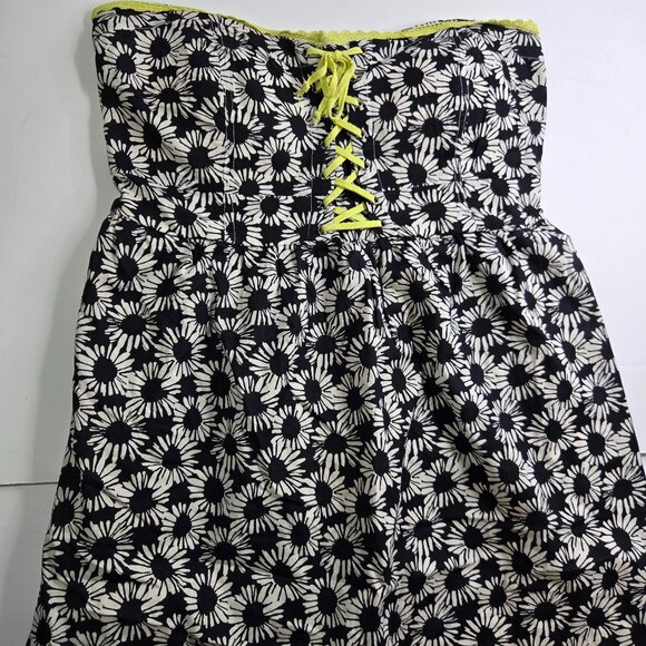 Torrid Y2K Style Black Strapless Dress w/ White Daisies and Green Corset Front - Picture 1 of 10